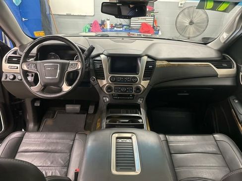 Used 2017 GMC Yukon Denali w/ Open Road Package AWD/4WD image 14