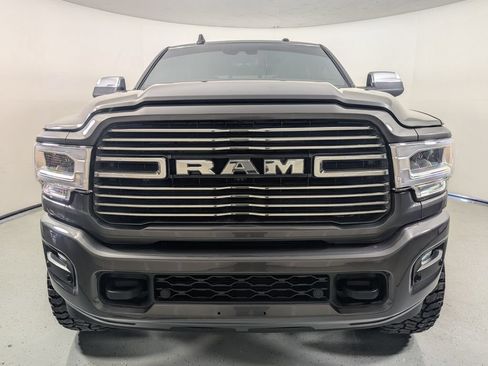 Used 2022 RAM 2500 Laramie AWD/4WD image 2