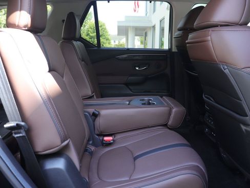 Used 2024 Honda Pilot Elite image 20