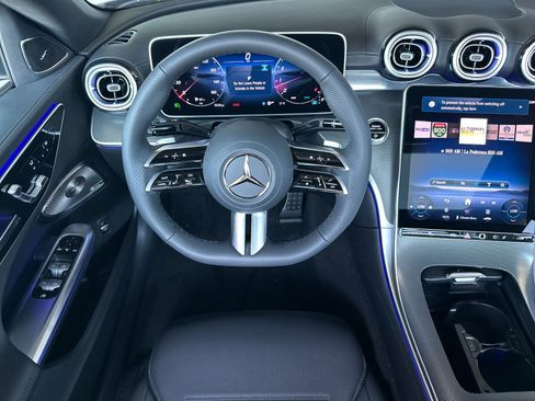 Used 2025 Mercedes-Benz C 300 4MATIC Sedan image 14