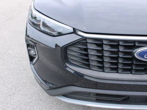 Used 2023 Ford Escape Platinum AWD/4WD image 41