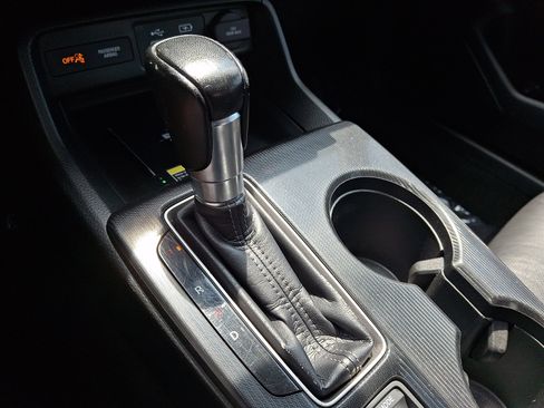 Used 2023 Honda Civic Touring image 15