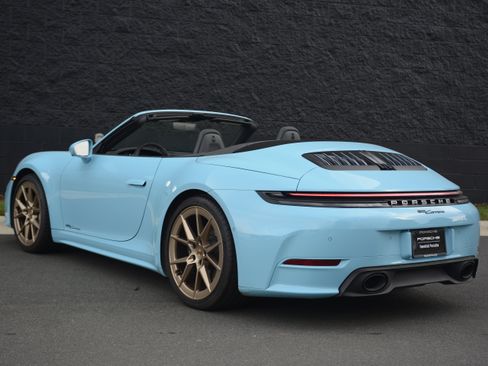 Certified 2025 Porsche 911 Carrera RWD image 3