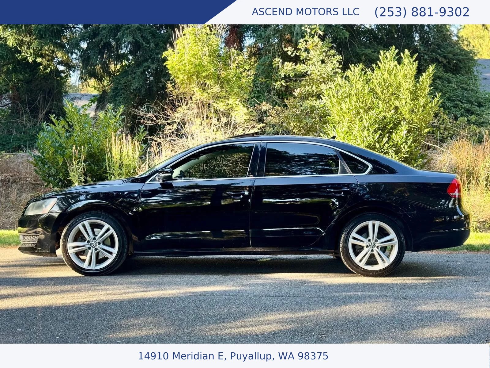 Used 2014 Volkswagen Passat TDI SE FWD image 2