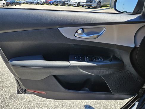 Used 2024 Kia Forte LXS w/ LXS Technology Package FWD image 28