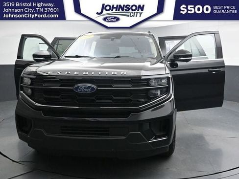 Used 2025 Ford Expedition Max Active AWD/4WD image 38