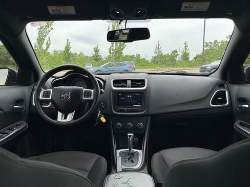 Used 2012 Dodge Avenger SXT FWD image 25