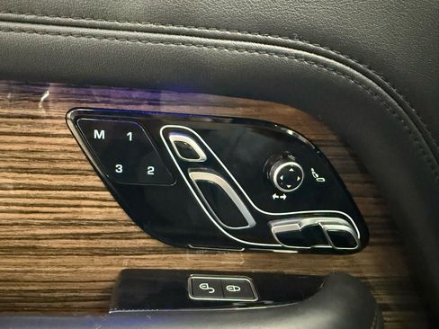 Used 2018 Land Rover Range Rover HSE image 31