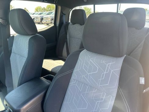 Used 2023 Toyota Tacoma TRD Sport AWD/4WD image 17