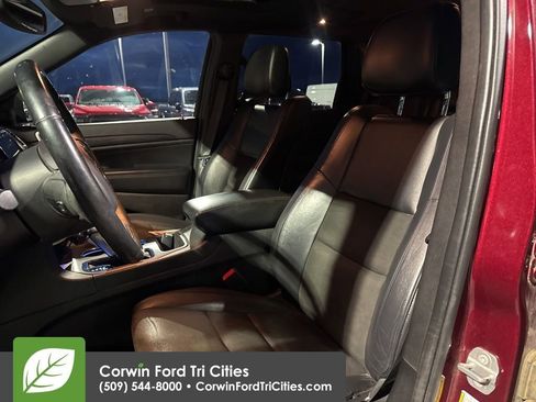 Used 2019 Jeep Grand Cherokee Altitude image 17