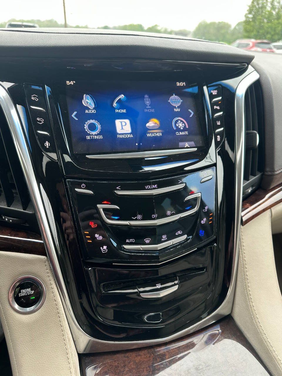 Used 2015 Cadillac Escalade ESV Luxury AWD/4WD image 34