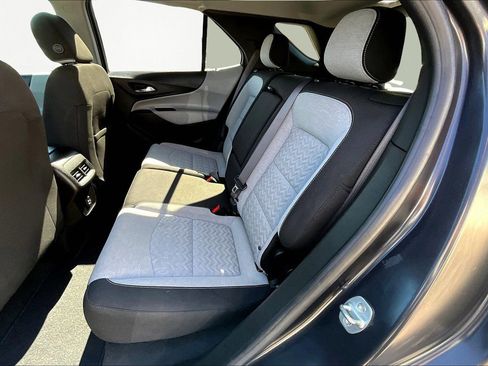 Used 2022 Chevrolet Equinox LT image 25