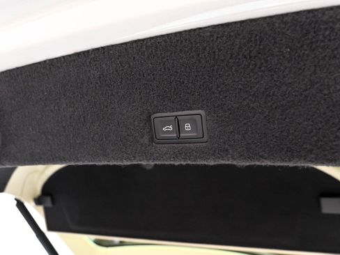 Used 2020 Lamborghini Urus AWD/4WD image 55