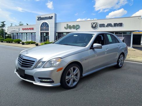 Used 2012 Mercedes-Benz E 350 4MATIC Sedan image 2