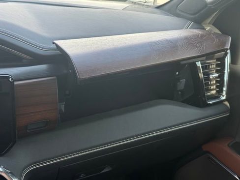 Used 2025 GMC Sierra 3500 Denali Ultimate AWD/4WD image 25