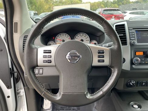 Used 2020 Nissan Frontier PRO-4X w/ Pro-4x Utility Package image 22