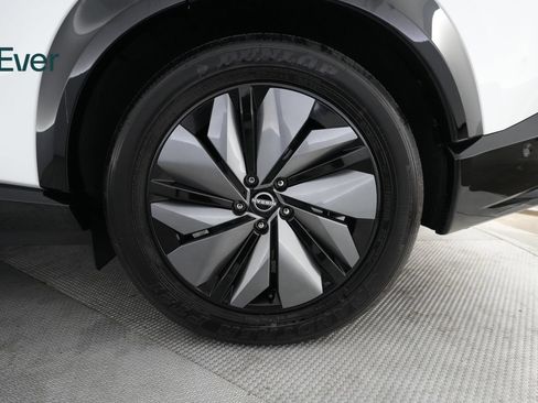 Used 2024 Nissan Ariya AWD image 9