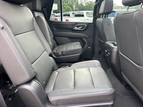 Used 2023 Chevrolet Tahoe Z71 w/ Z71 Off-Road Package AWD/4WD image 16