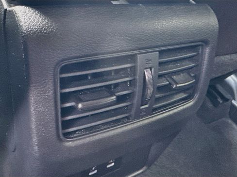 Used 2025 Nissan Rogue SV FWD image 26