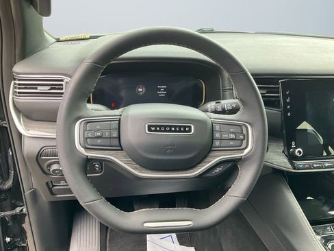 Used 2022 Jeep Wagoneer Series II AWD/4WD image 12