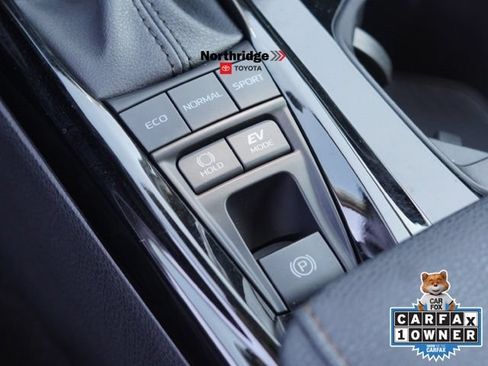 Used 2025 Toyota Camry XLE FWD image 35