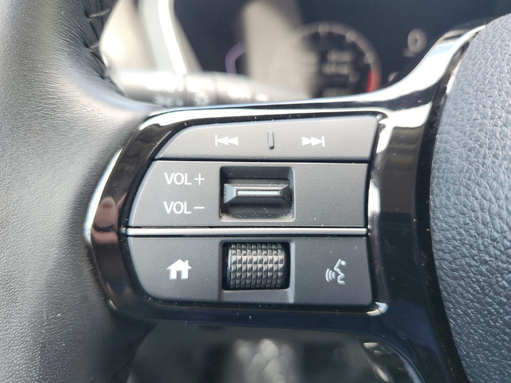 Used 2025 Honda Pilot EX-L image 28