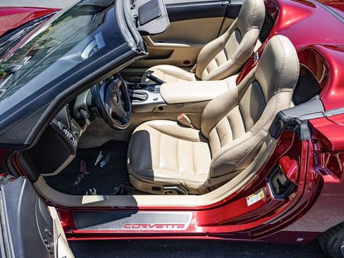 Used 2006 Chevrolet Corvette Convertible w/ Preferred Equipment Group RWD image 48