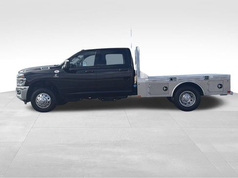Used 2026 RAM 3500 Tradesman w/ Chrome Appearance Group image 20