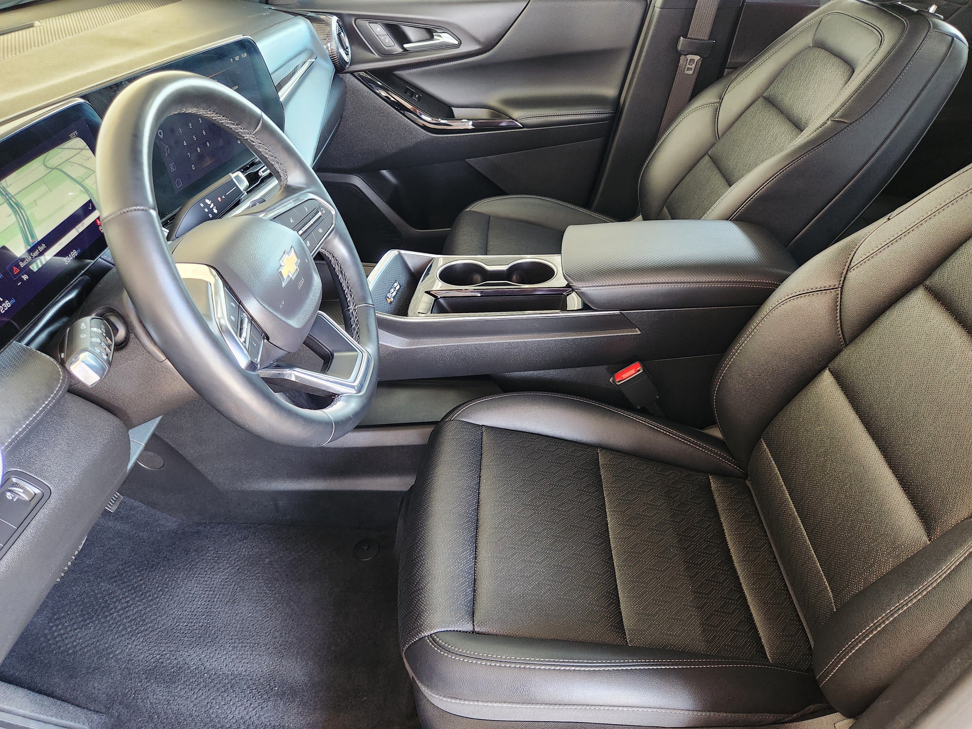 Used 2025 Chevrolet Equinox LT w/ Convenience Package II FWD image 13