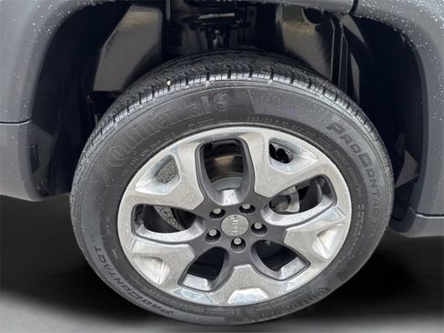 Used 2019 Jeep Compass Limited image 25