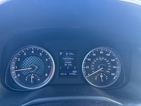 Used 2020 Hyundai Elantra Limited w/ Cargo Package (C1) image 3