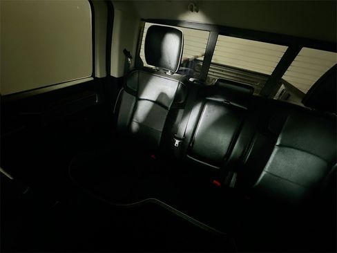 Used 2024 RAM 2500 Laramie image 12