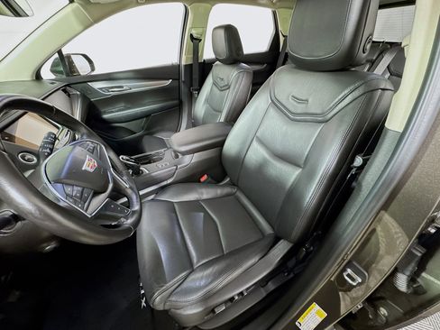 Used 2019 Cadillac XT5 Luxury image 16