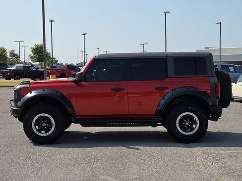 Used 2022 Ford Bronco Black Diamond w/ Sasquatch Package AWD/4WD image 3