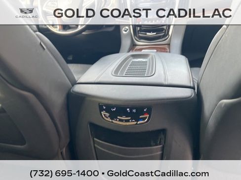 Used 2020 Cadillac Escalade Luxury w/ LPO, Radiant Package image 10