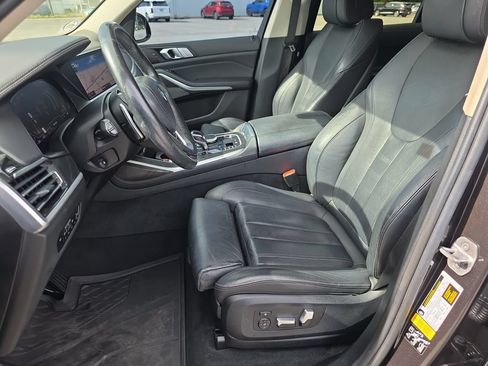 Used 2020 BMW X7 xDrive40i w/ Premium Package AWD/4WD image 11