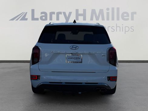 Used 2022 Hyundai Palisade Calligraphy image 4