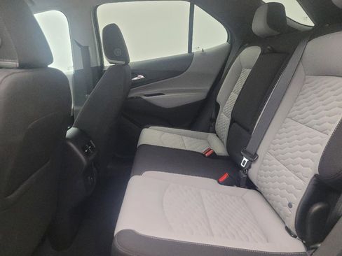 Used 2021 Chevrolet Equinox LT w/ Driver Convenience Package image 18