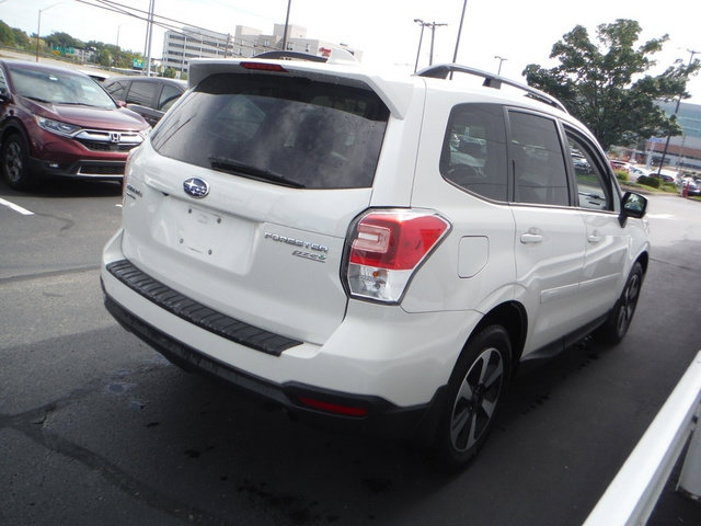 Used 2017 Subaru Forester 2.5i Premium w/ All-Weather Package AWD/4WD image 7