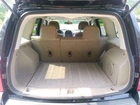 Used 2015 Jeep Patriot High Altitude AWD/4WD image 19
