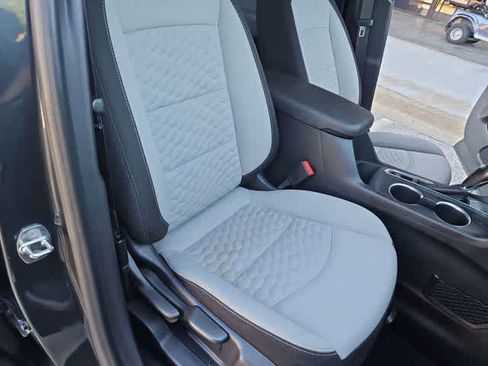 Used 2018 Chevrolet Equinox LT FWD image 36