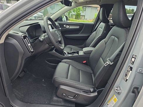 New 2026 Volvo XC40 B5 Plus w/ Protection Package Premier image 7