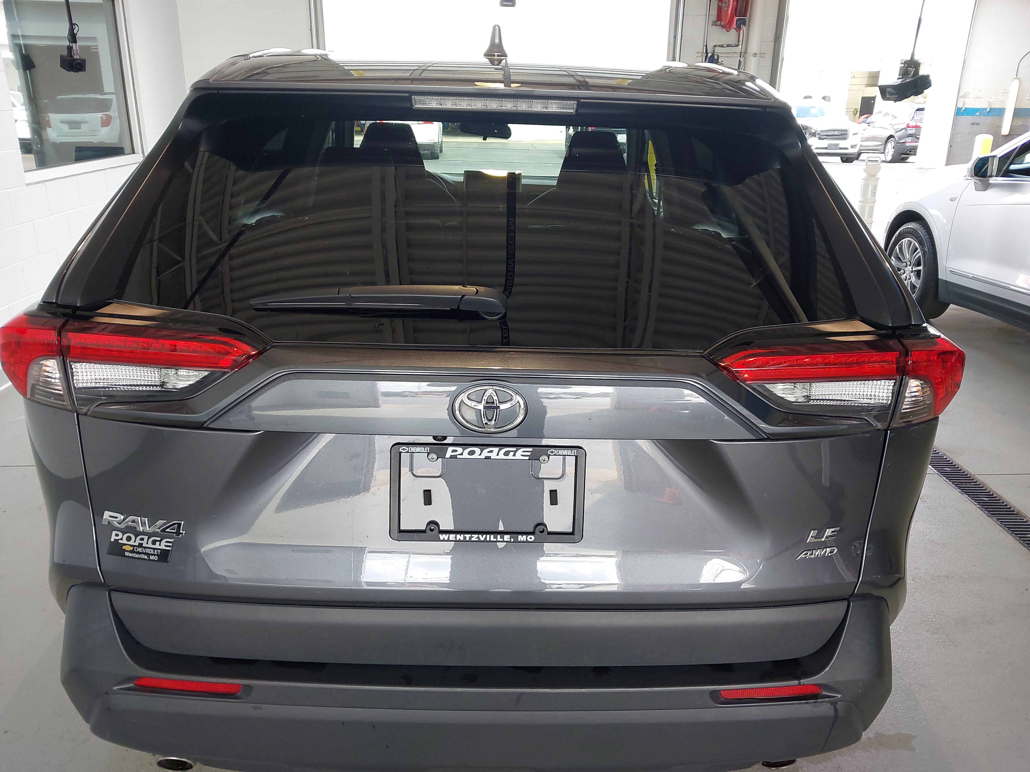 Used 2025 Toyota RAV4 LE AWD/4WD image 34