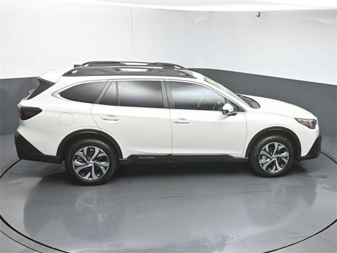Used 2022 Subaru Outback Limited image 49