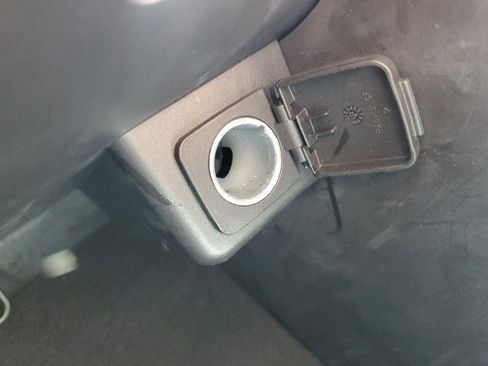 Used 2024 Ford Explorer XLT w/ Equipment Group 202A image 8