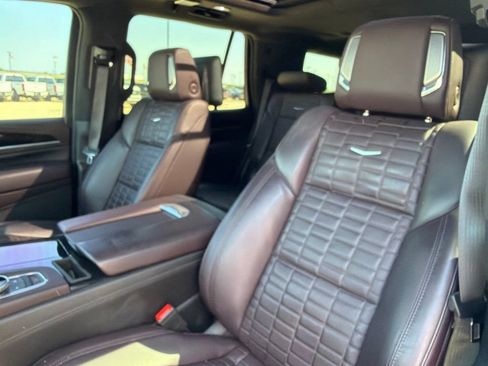 Used 2023 Cadillac Escalade Sport Platinum AWD/4WD image 29