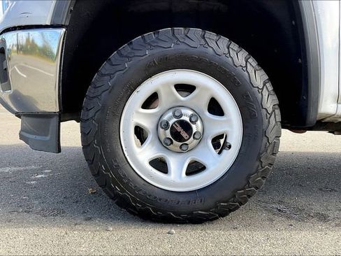 Used 2015 GMC Sierra 1500 2WD Regular Cab image 11