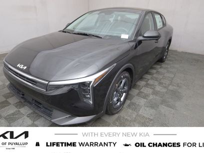 New 2025 Kia K4 LXS