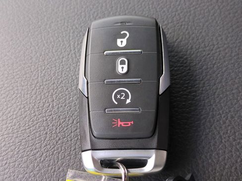 New 2026 RAM 2500 Big Horn AWD/4WD image 31