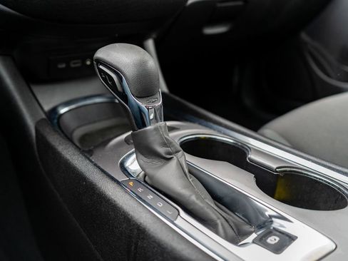 Used 2023 Chevrolet Malibu LT image 25